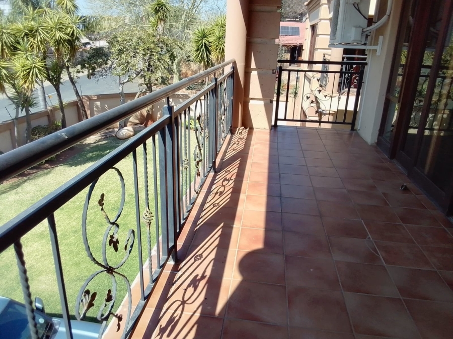 To Let 4 Bedroom Property for Rent in Safari Gardens North West